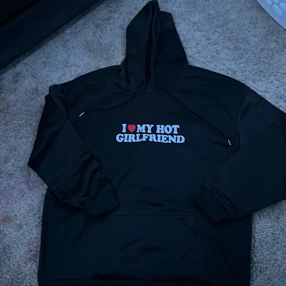 I heart my hot girlfriend hoodie in the color black size xxl